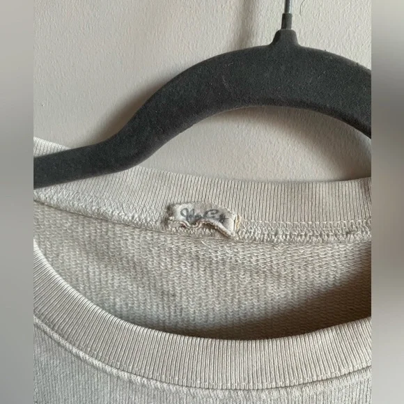 Brandy Melville John Galt Greenwich White Sweatshirt - Picture 3 of 8